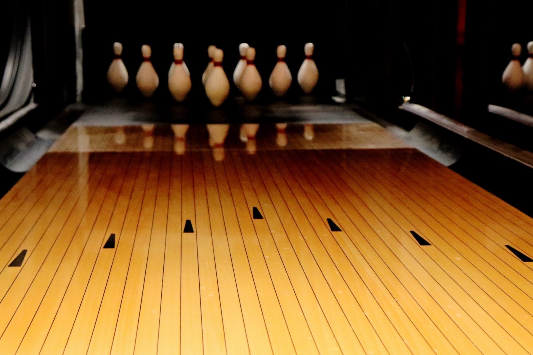Duckpin bowling lane set up and ready to play at Hoppinâ Vines